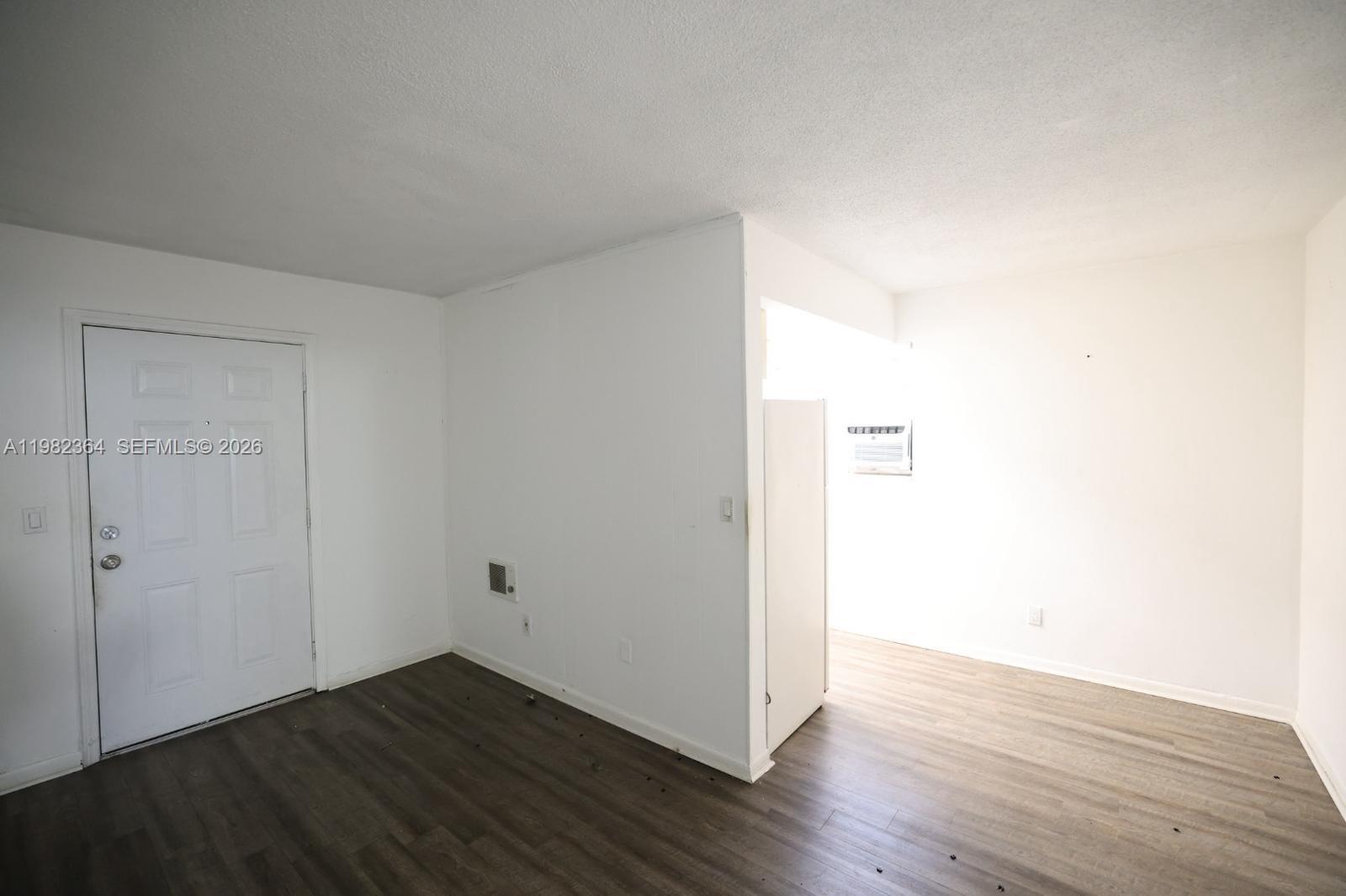 HIALEAH 13TH ADDN AMD PL - Residential Lease