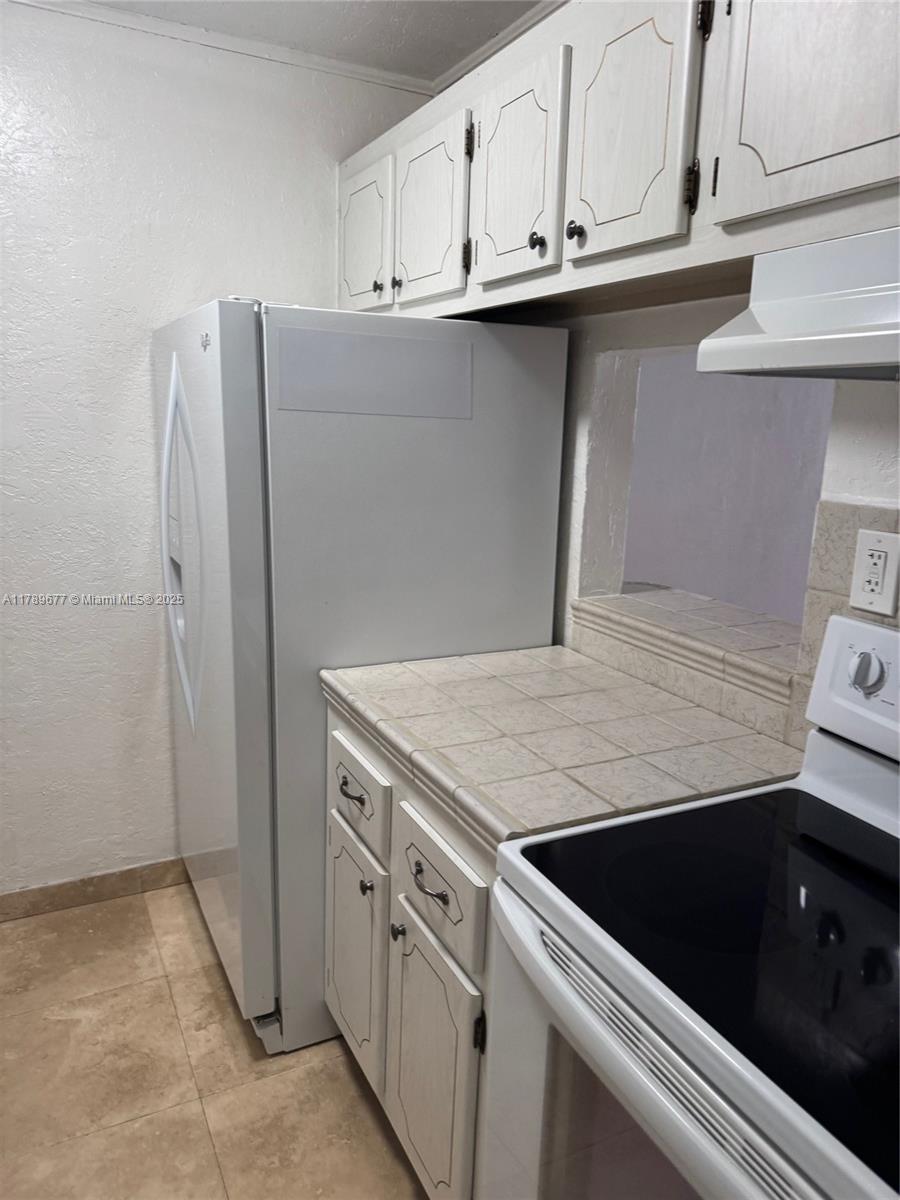 14311 N Kendall Dr 202A