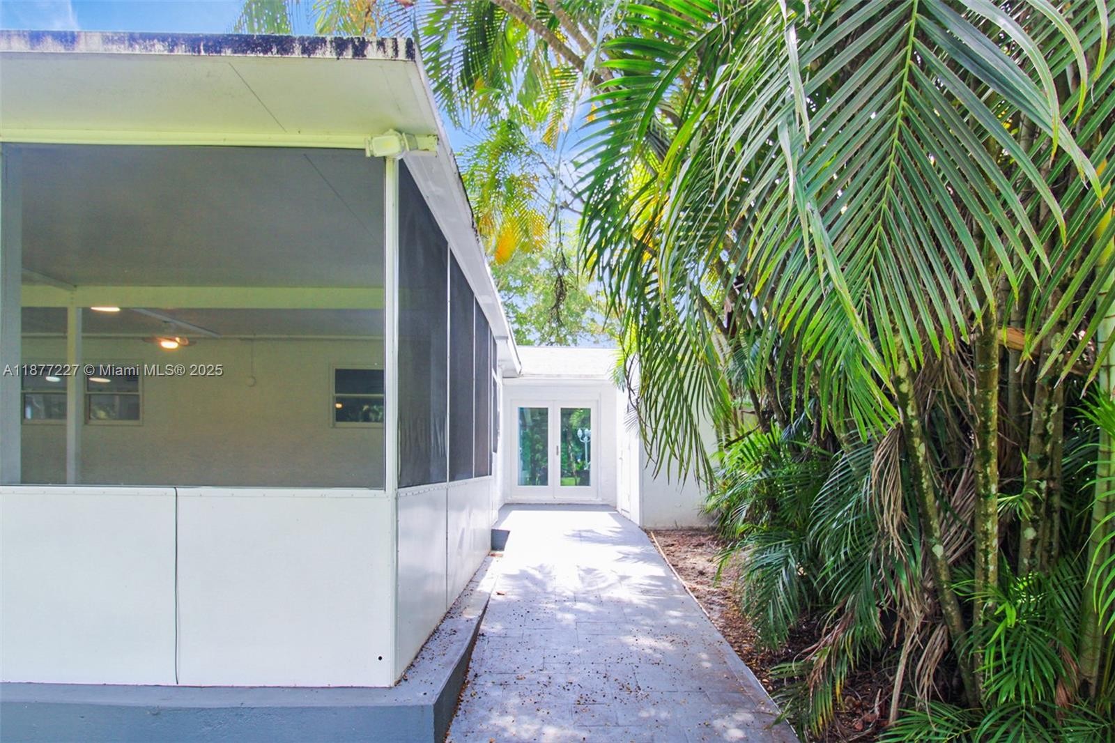 CHAMBERS LAND CO SUB SE1/ - Residential Lease