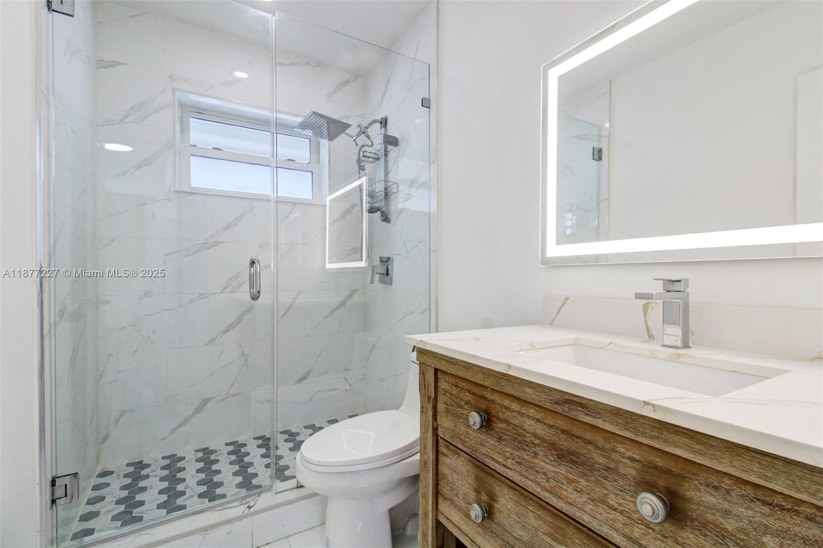 CHAMBERS LAND CO SUB SE1/ - Residential Lease