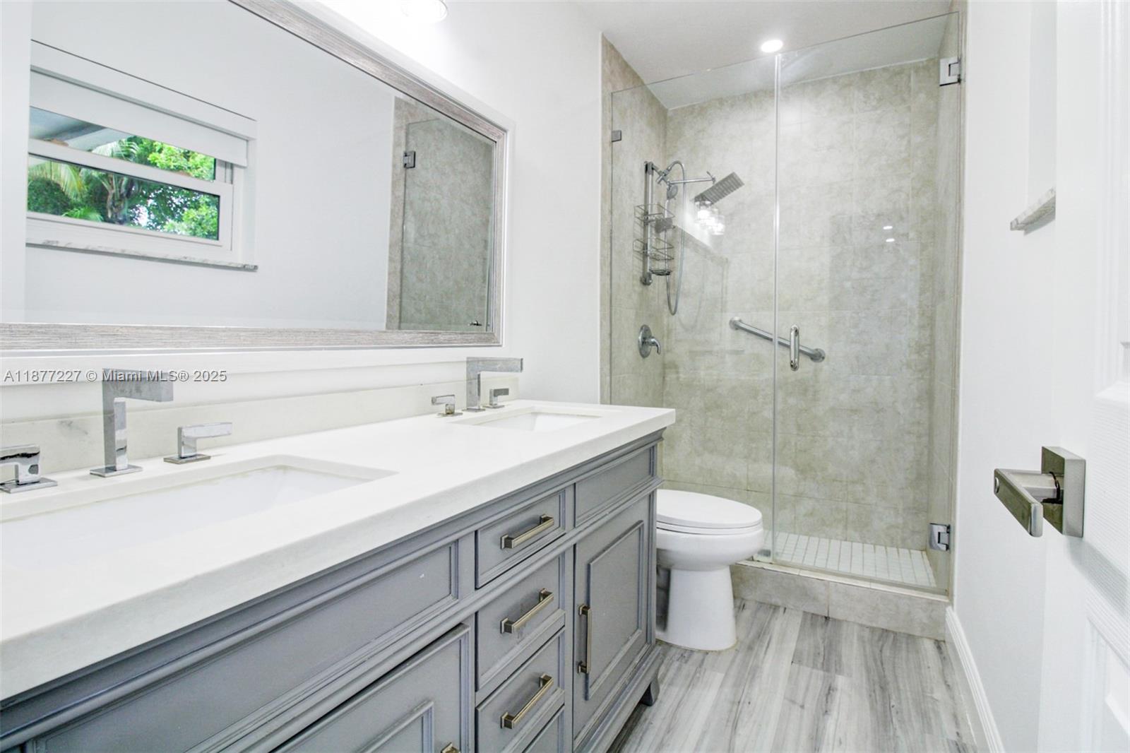 CHAMBERS LAND CO SUB SE1/ - Residential Lease