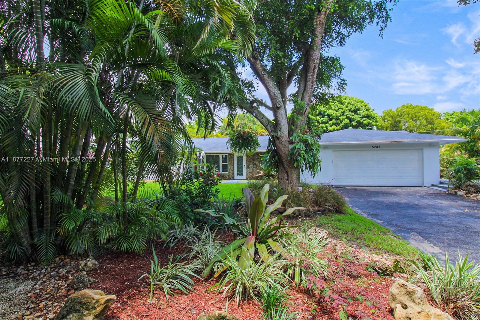 CHAMBERS LAND CO SUB SE1/ - Residential Lease