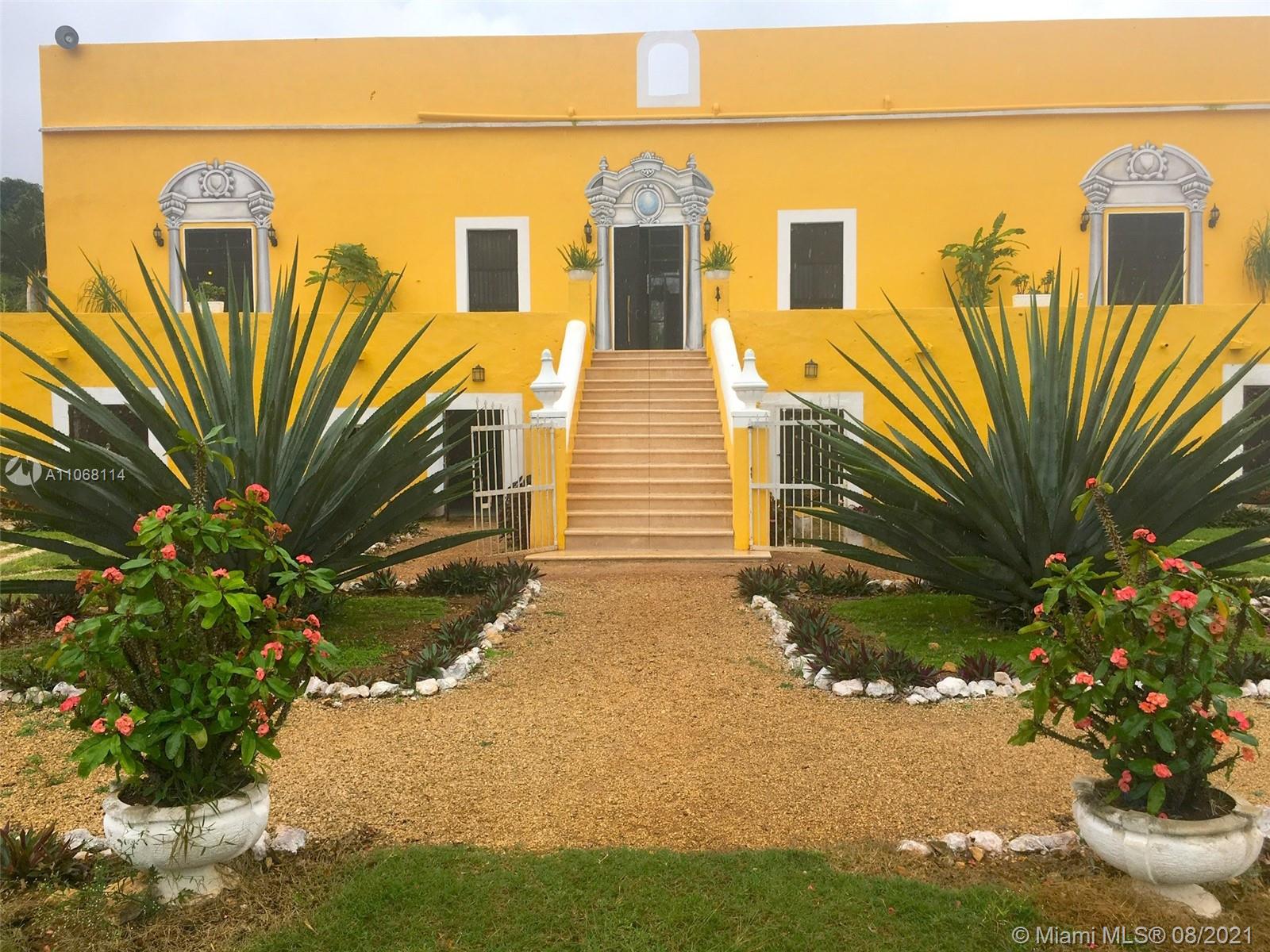 MERIDA YUCATAN - Land