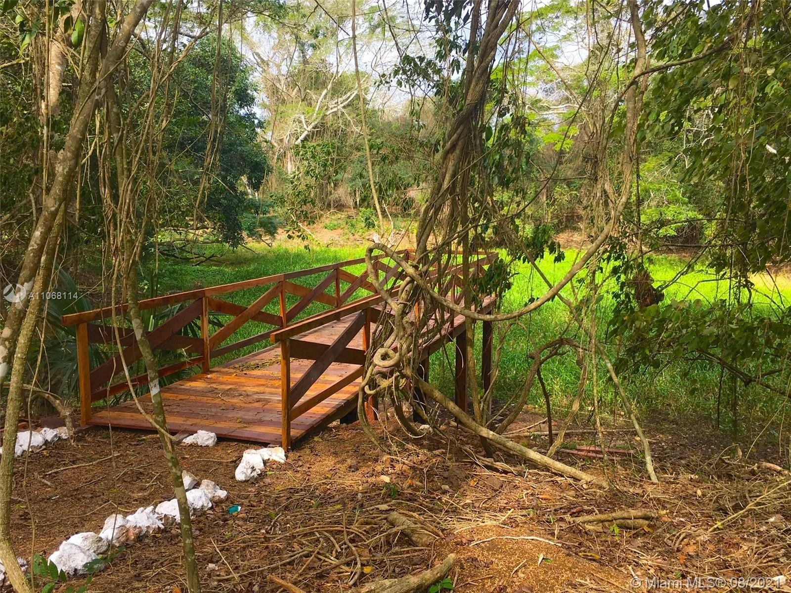 MERIDA YUCATAN - Land