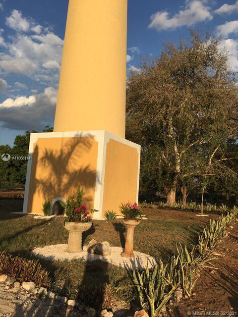 MERIDA YUCATAN - Land