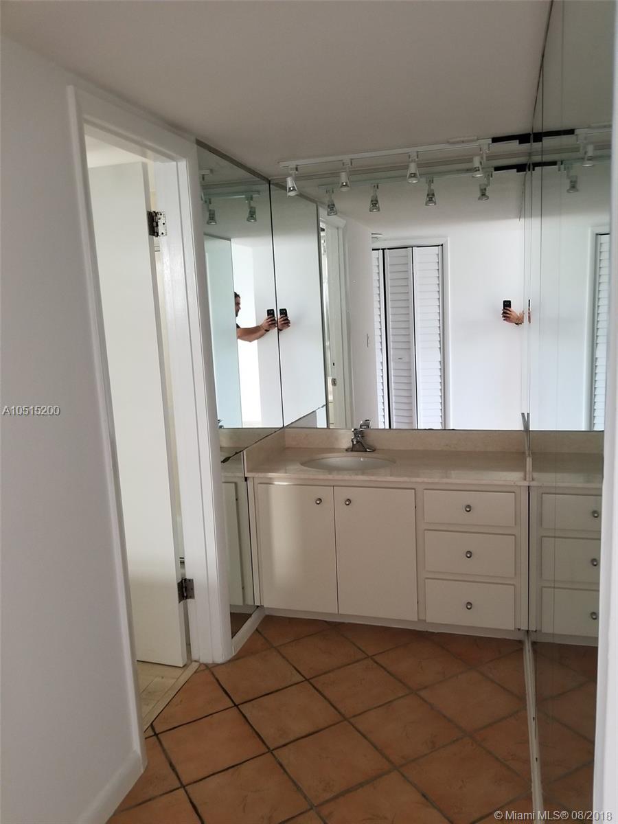 Key Biscayne One Hundred - Residential Lease