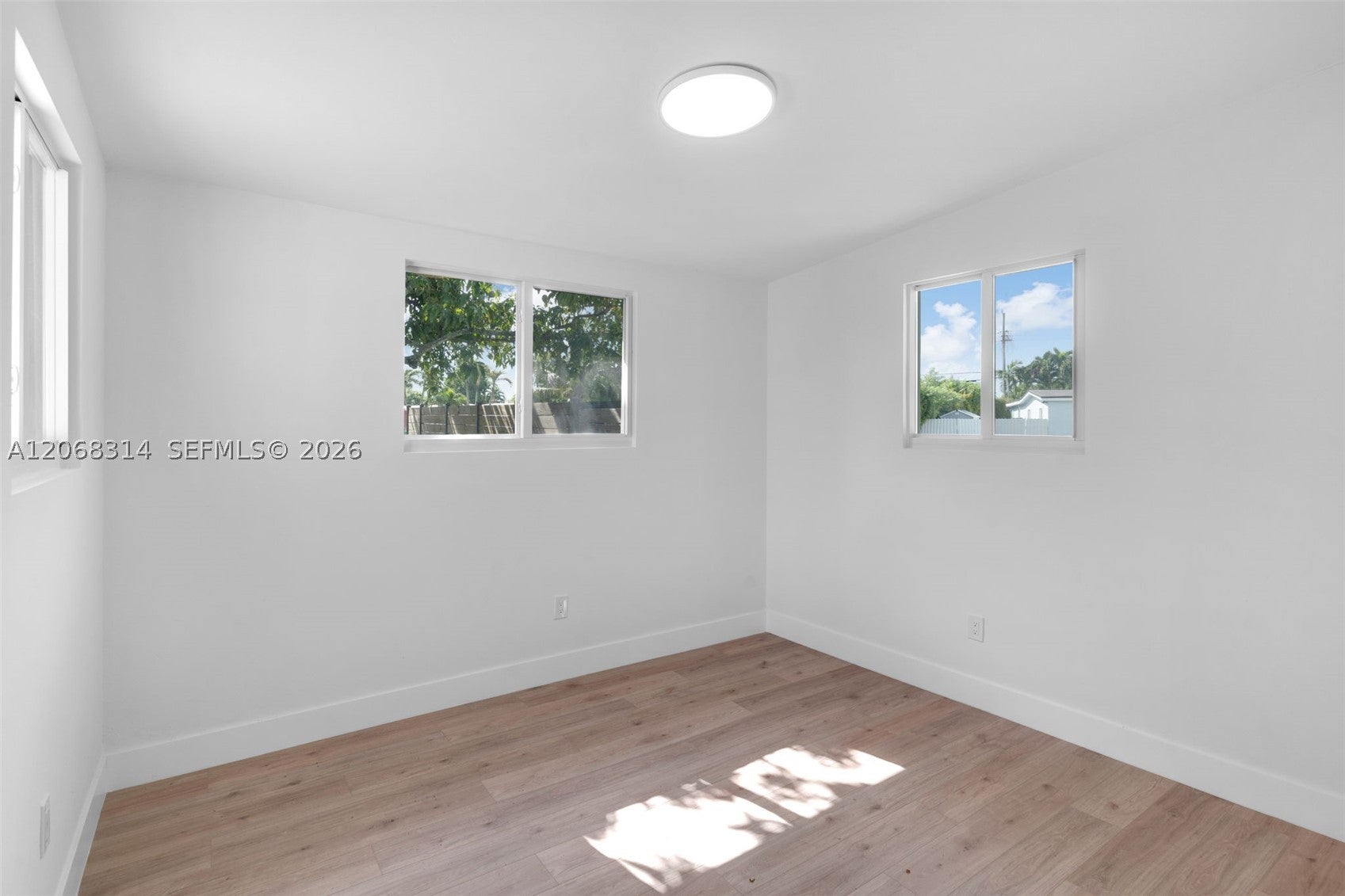 11445 SW 43rd Ter