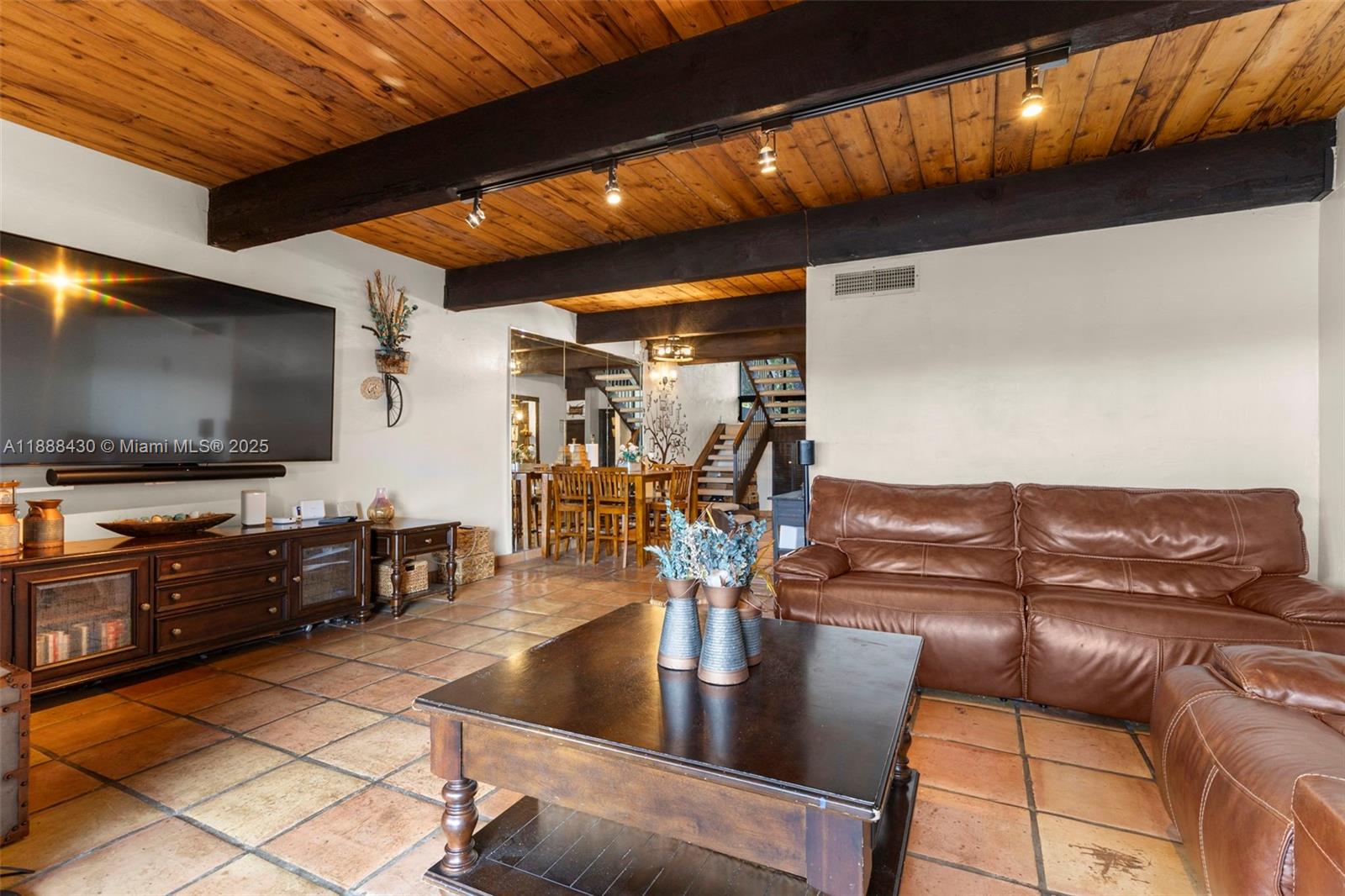 RIVERWOOD SEC 3 - Residential