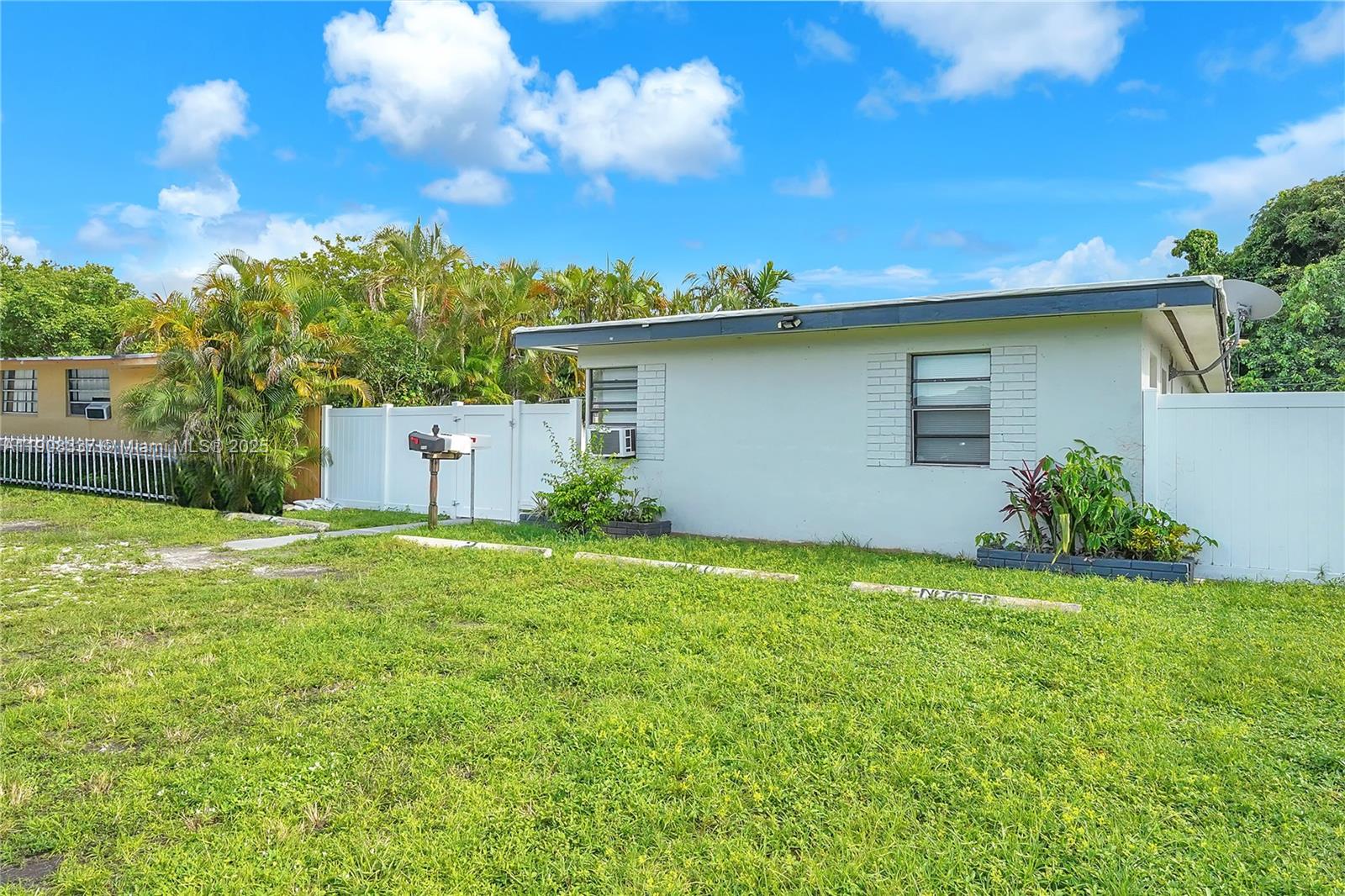 PINE RIDGE PARK - Residential Lease