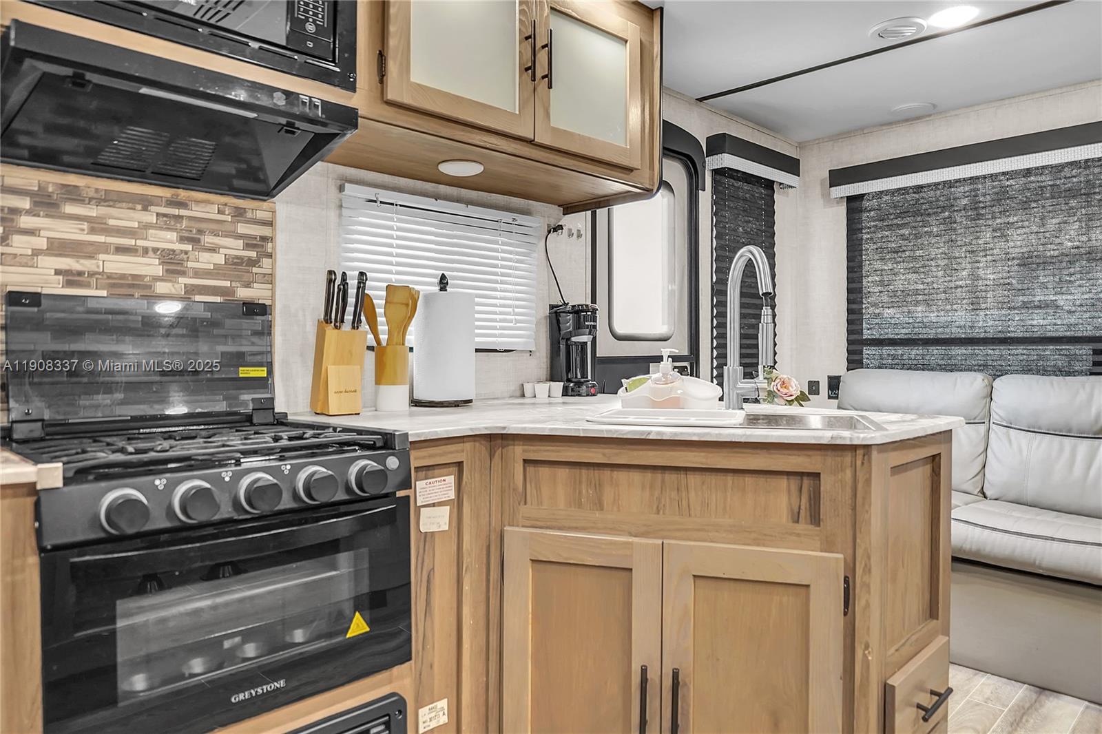 PINE RIDGE PARK - Residential Lease