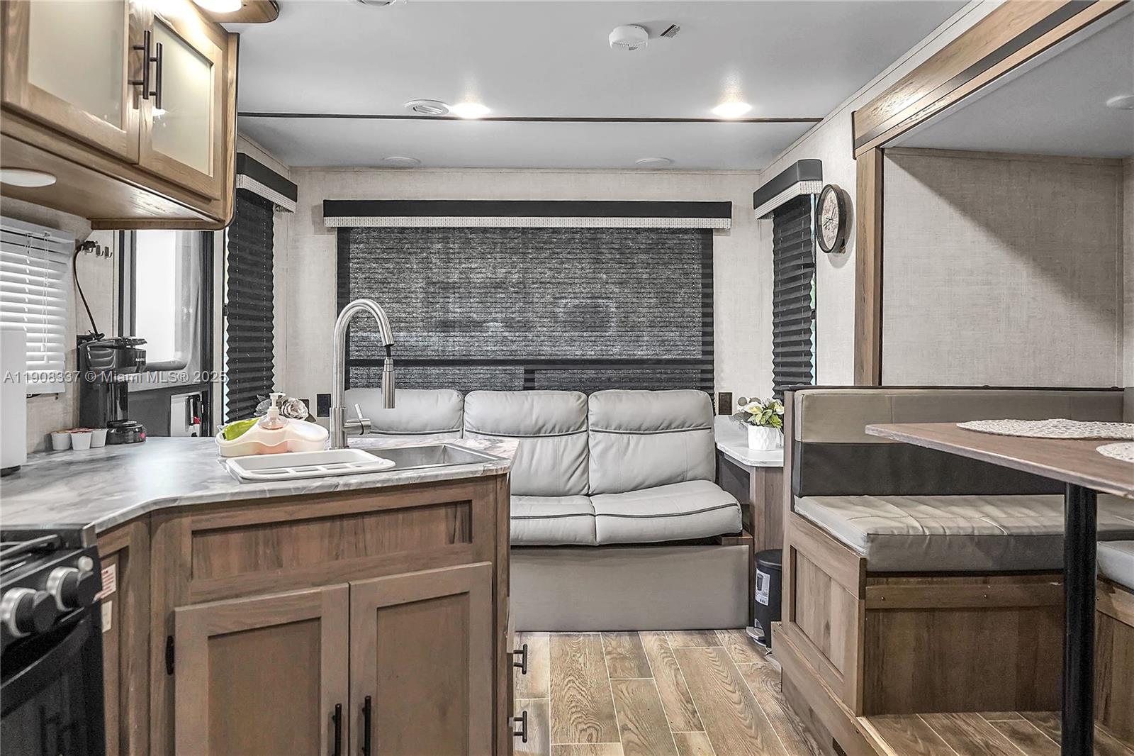 PINE RIDGE PARK - Residential Lease