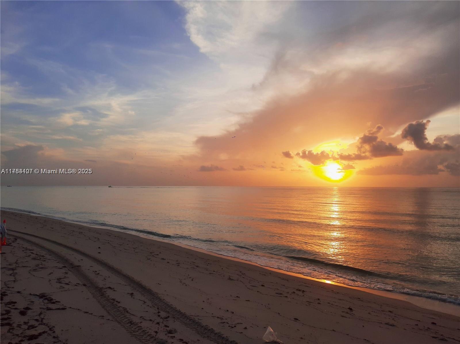 ARLEN HOUSE EAST CONDO - Residential