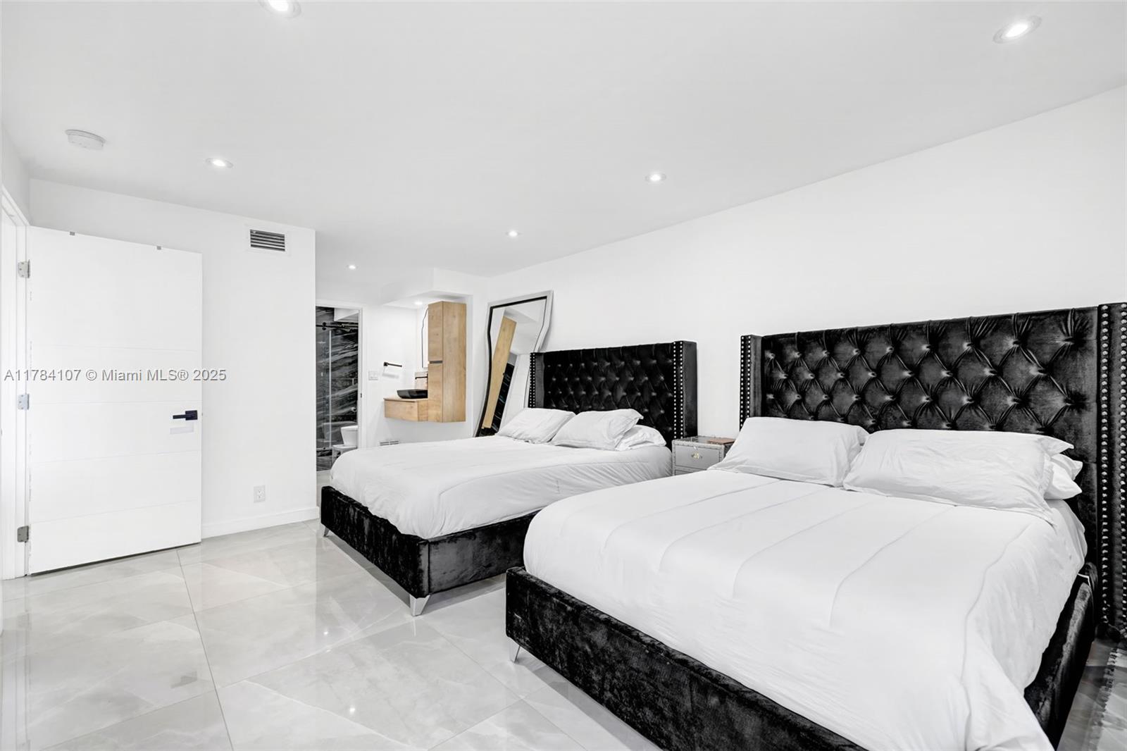 ARLEN HOUSE EAST CONDO - Residential