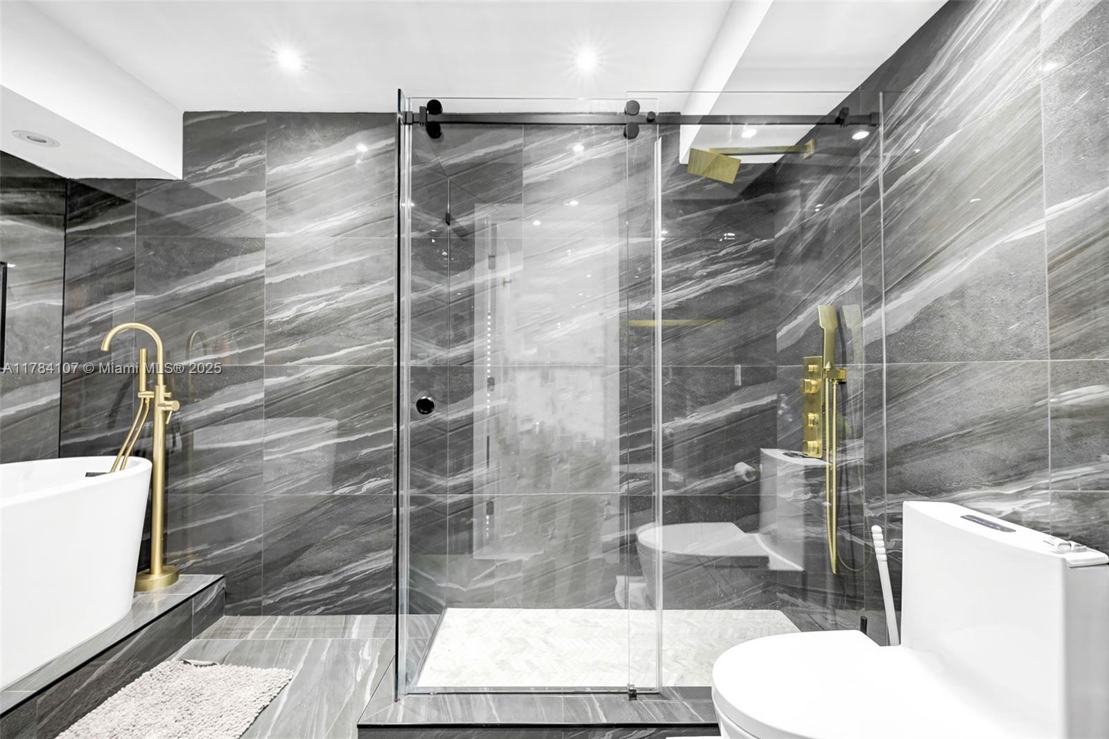 ARLEN HOUSE EAST CONDO - Residential