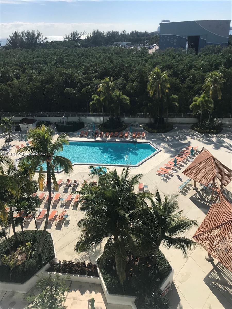 ARLEN HOUSE EAST CONDO - Residential