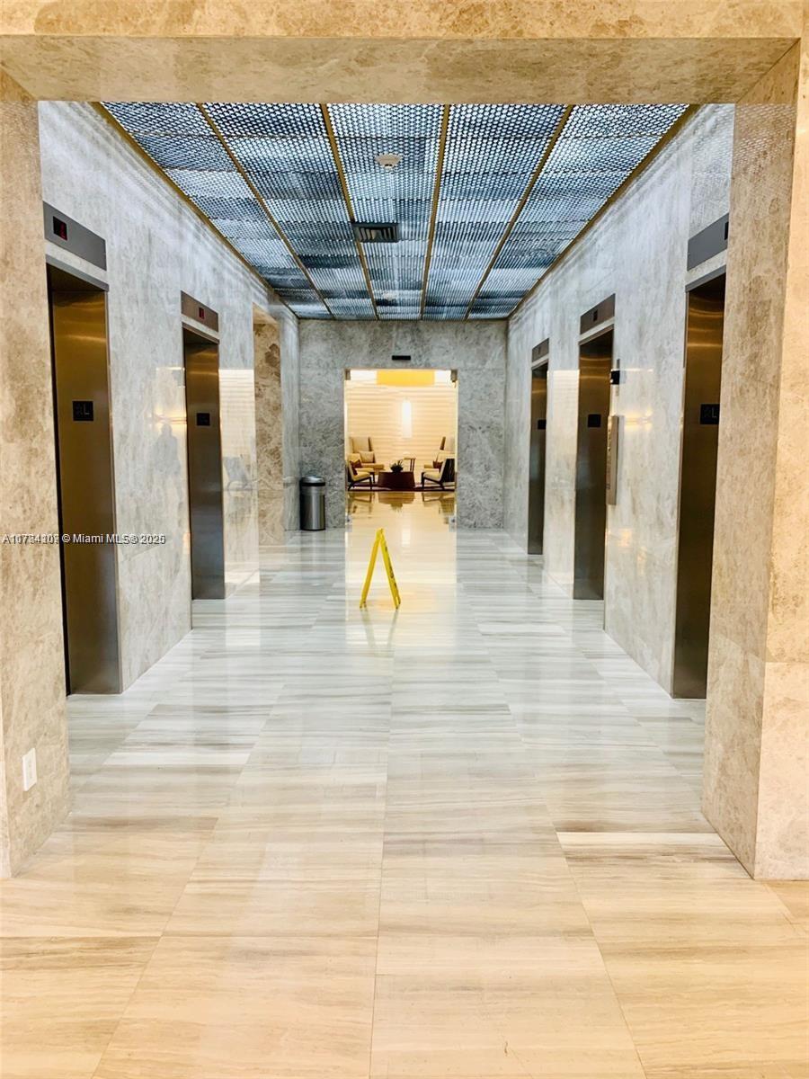 ARLEN HOUSE EAST CONDO - Residential