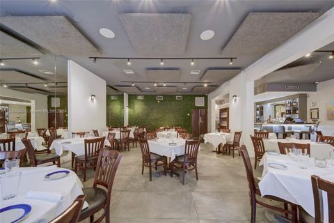  in Coral Gables FL Full-Service Restaurant with Liquor License For Sale in Coral Gables.jpg