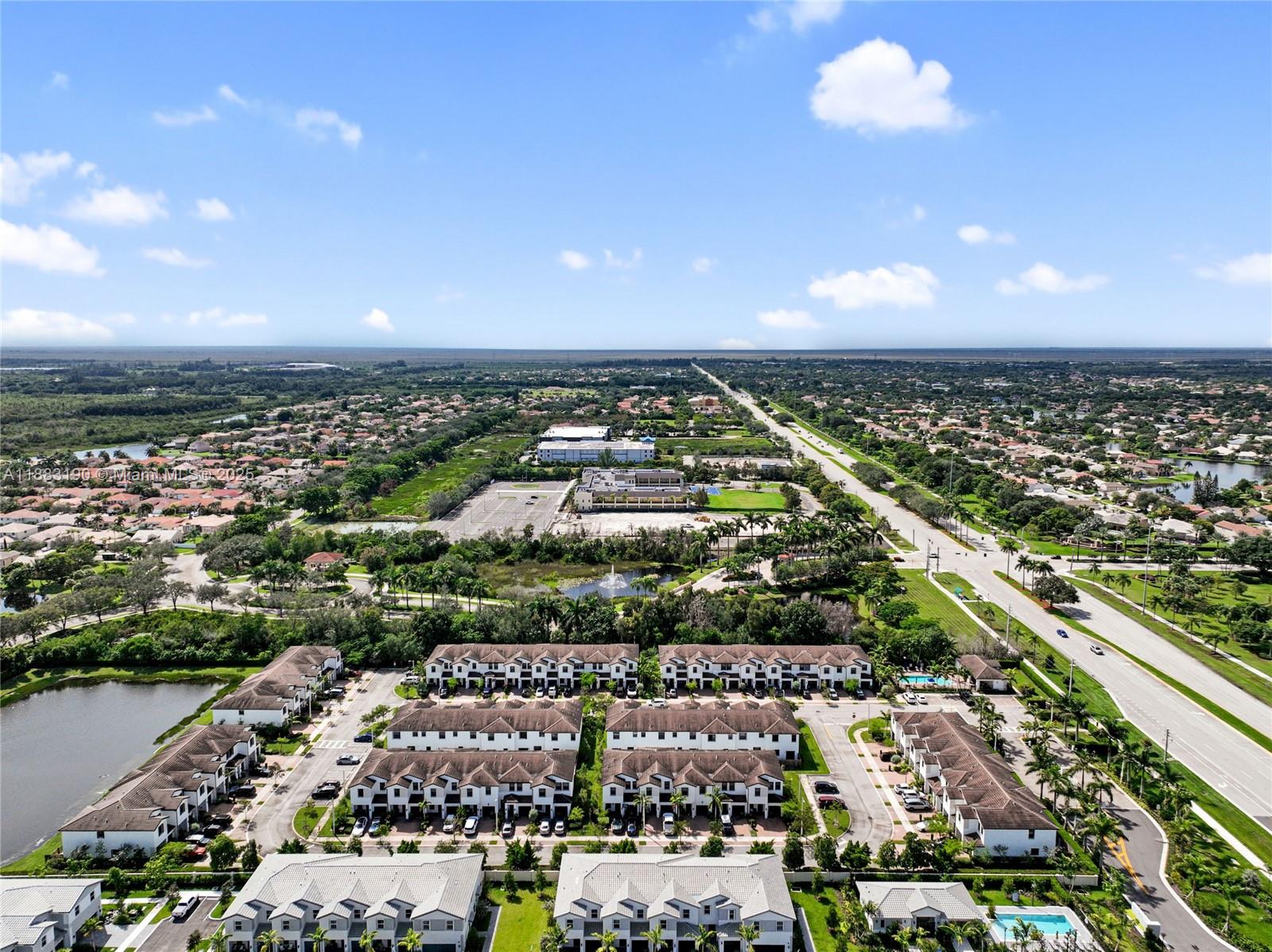 STELLAR PEMBROKE PINES - Residential