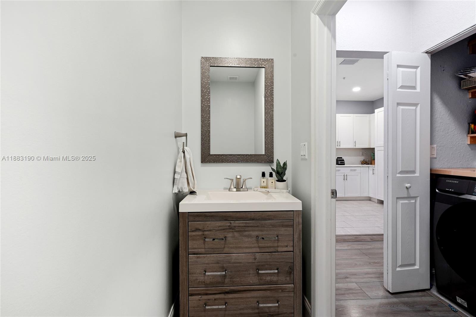 STELLAR PEMBROKE PINES - Residential