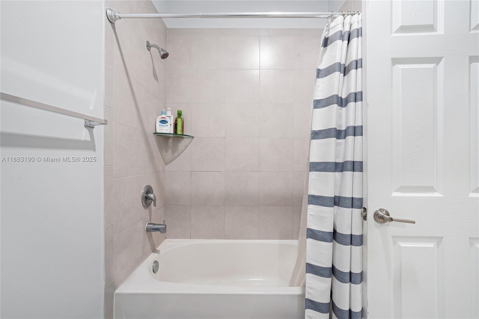 STELLAR PEMBROKE PINES - Residential