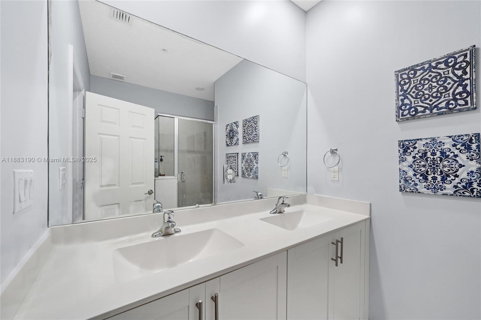 STELLAR PEMBROKE PINES - Residential