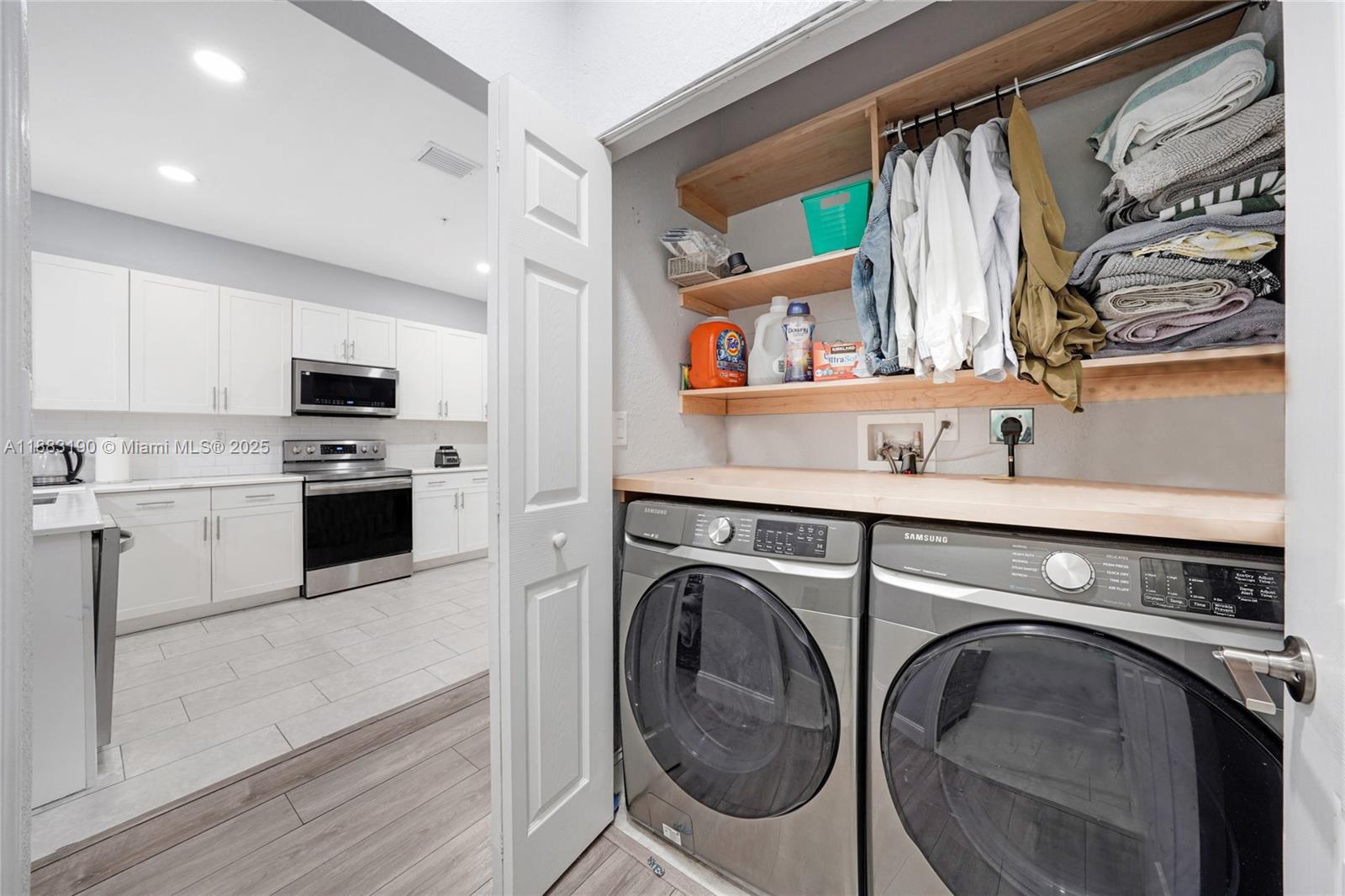 STELLAR PEMBROKE PINES - Residential