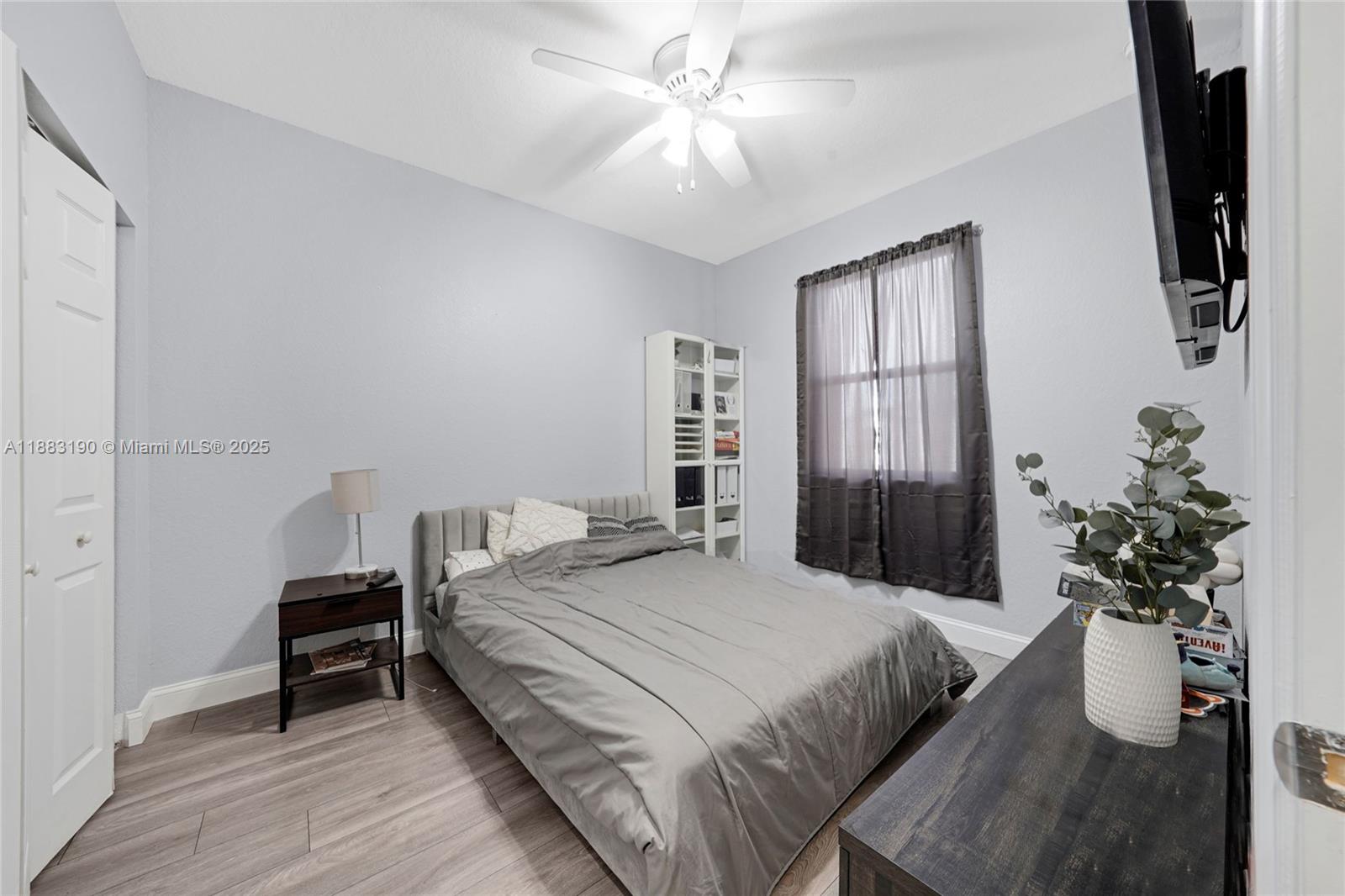 STELLAR PEMBROKE PINES - Residential