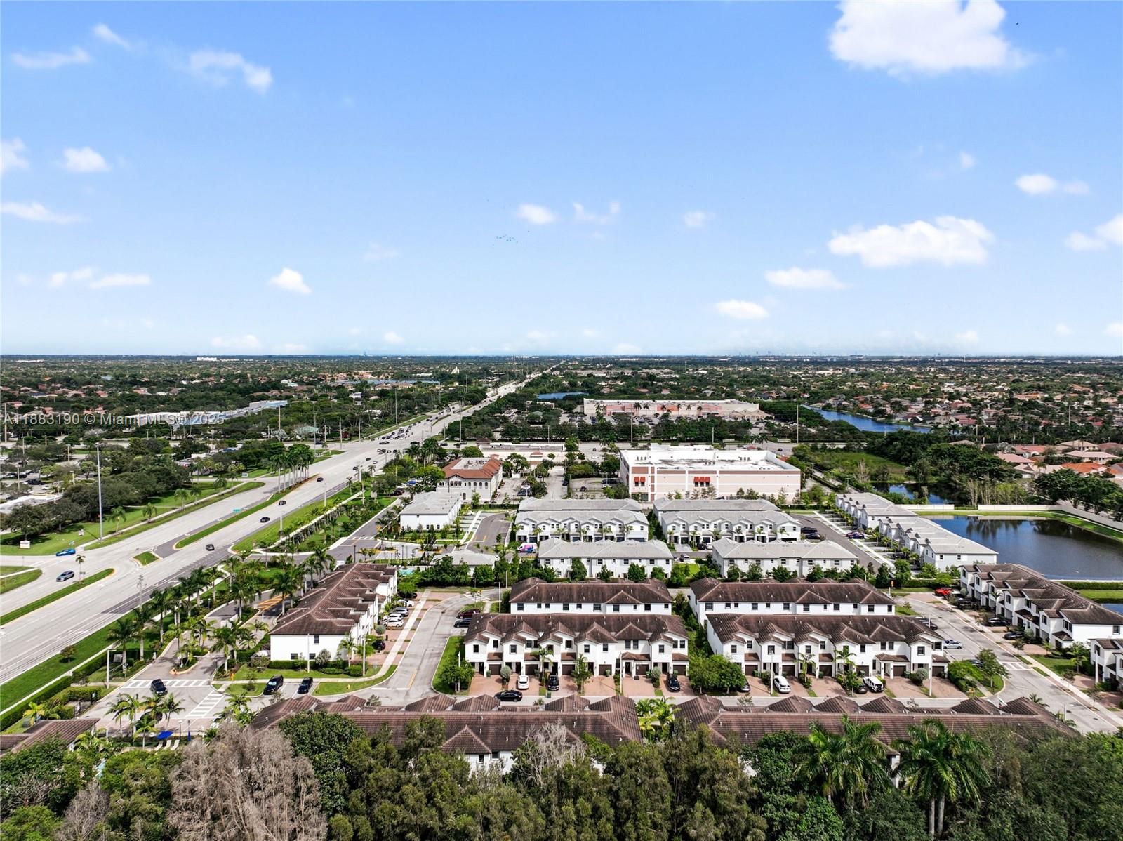 STELLAR PEMBROKE PINES - Residential