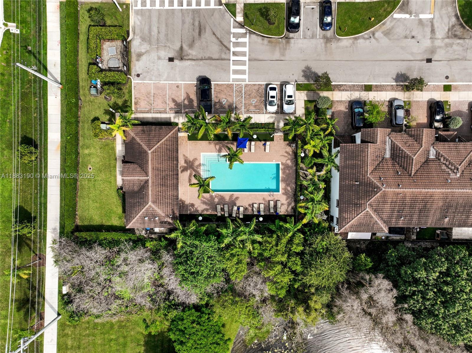 STELLAR PEMBROKE PINES - Residential