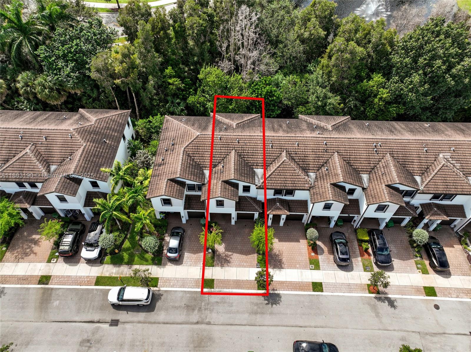 STELLAR PEMBROKE PINES - Residential