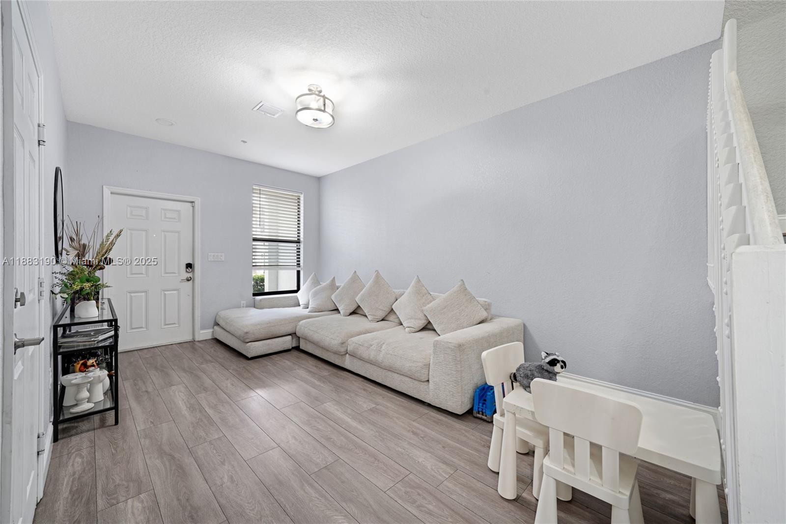 STELLAR PEMBROKE PINES - Residential