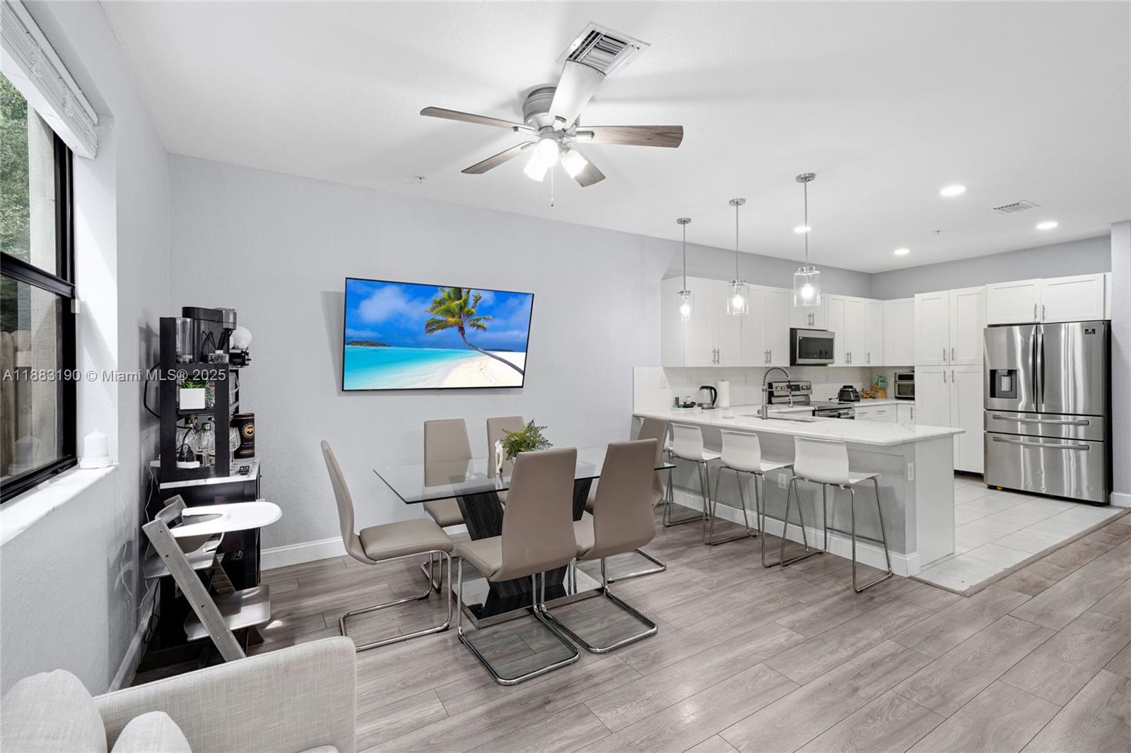 STELLAR PEMBROKE PINES - Residential