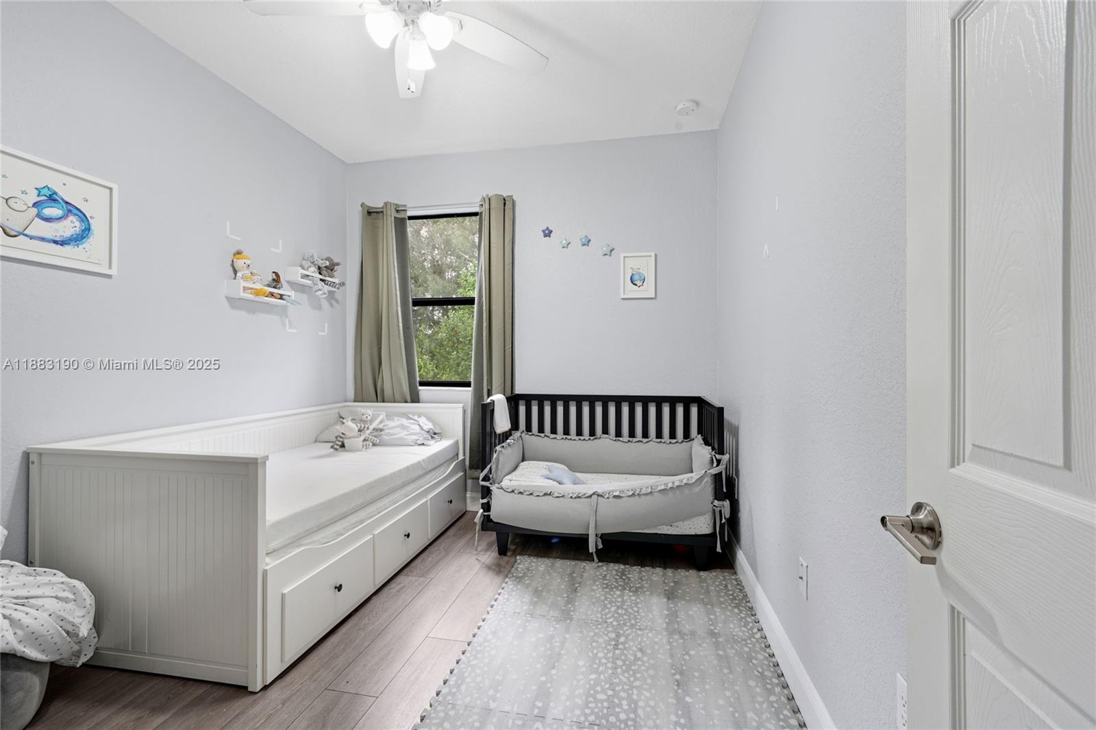 STELLAR PEMBROKE PINES - Residential