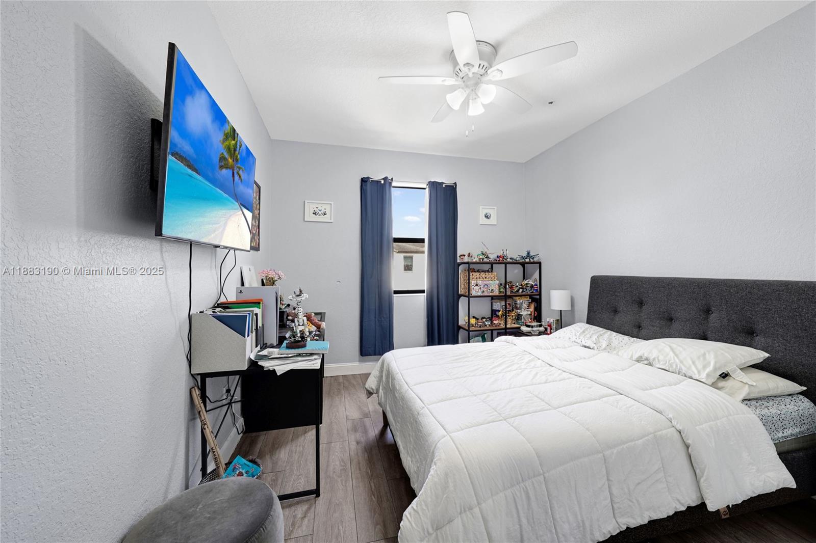 STELLAR PEMBROKE PINES - Residential