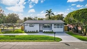 916 SW 7TH AVE, HALLANDALE BEACH, FL 33009 - Image 333a3f4f7be2f2c9f3a0a7b87a96b8af/438588771