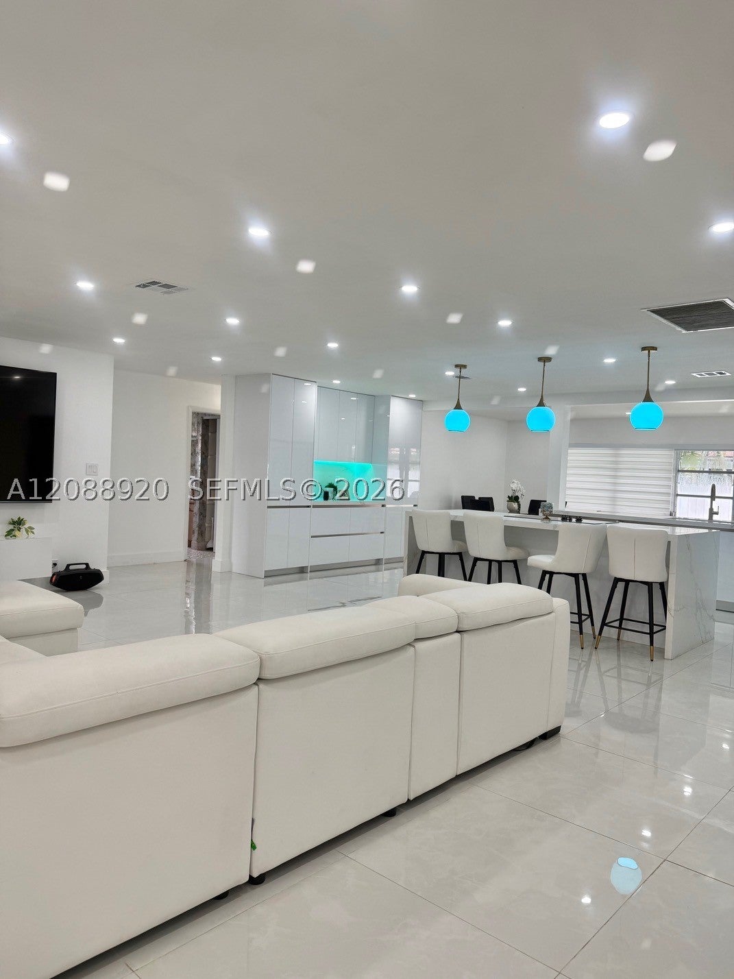 1401 NW 122nd Ave