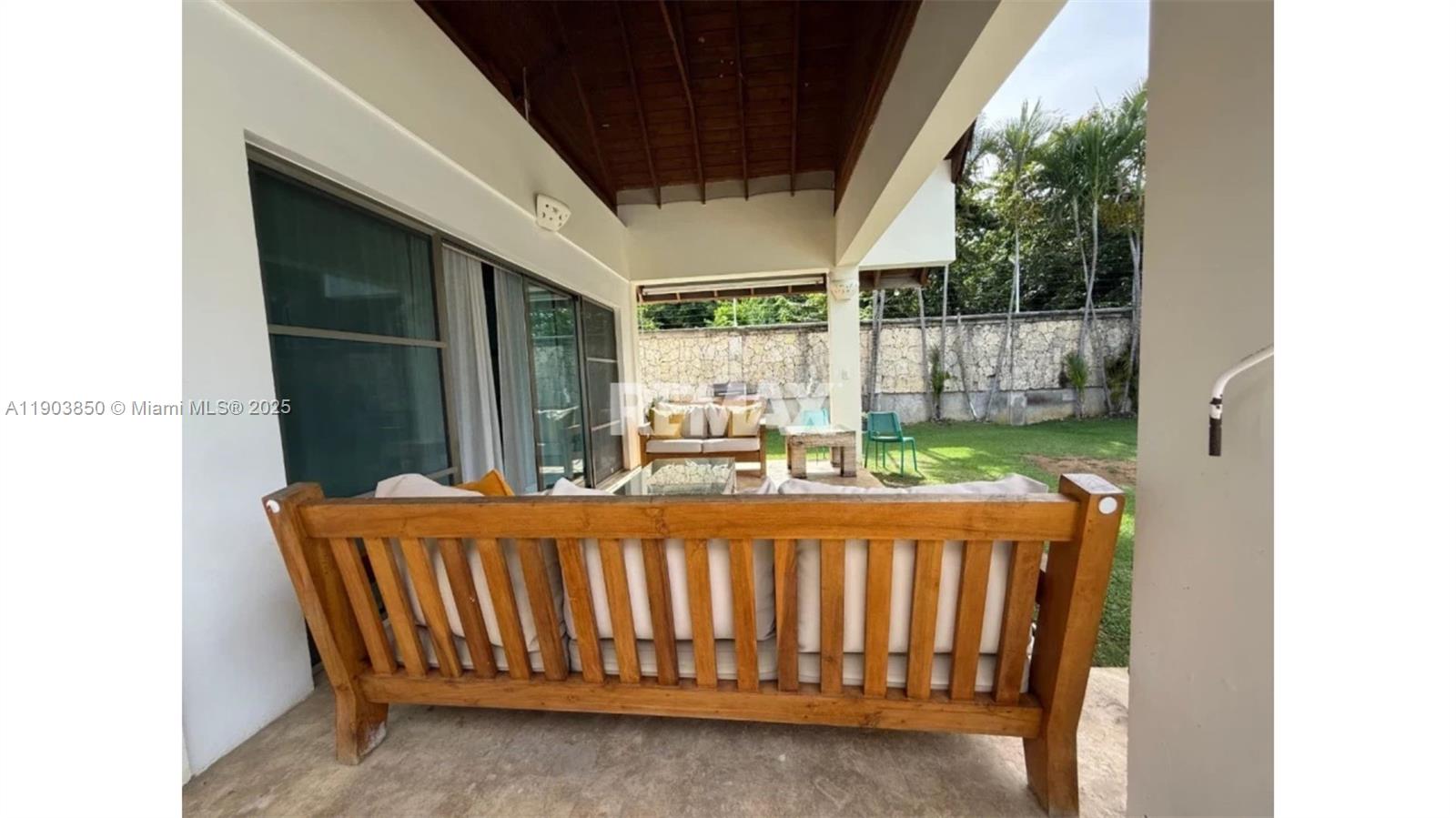 Villa Athenas - Residential