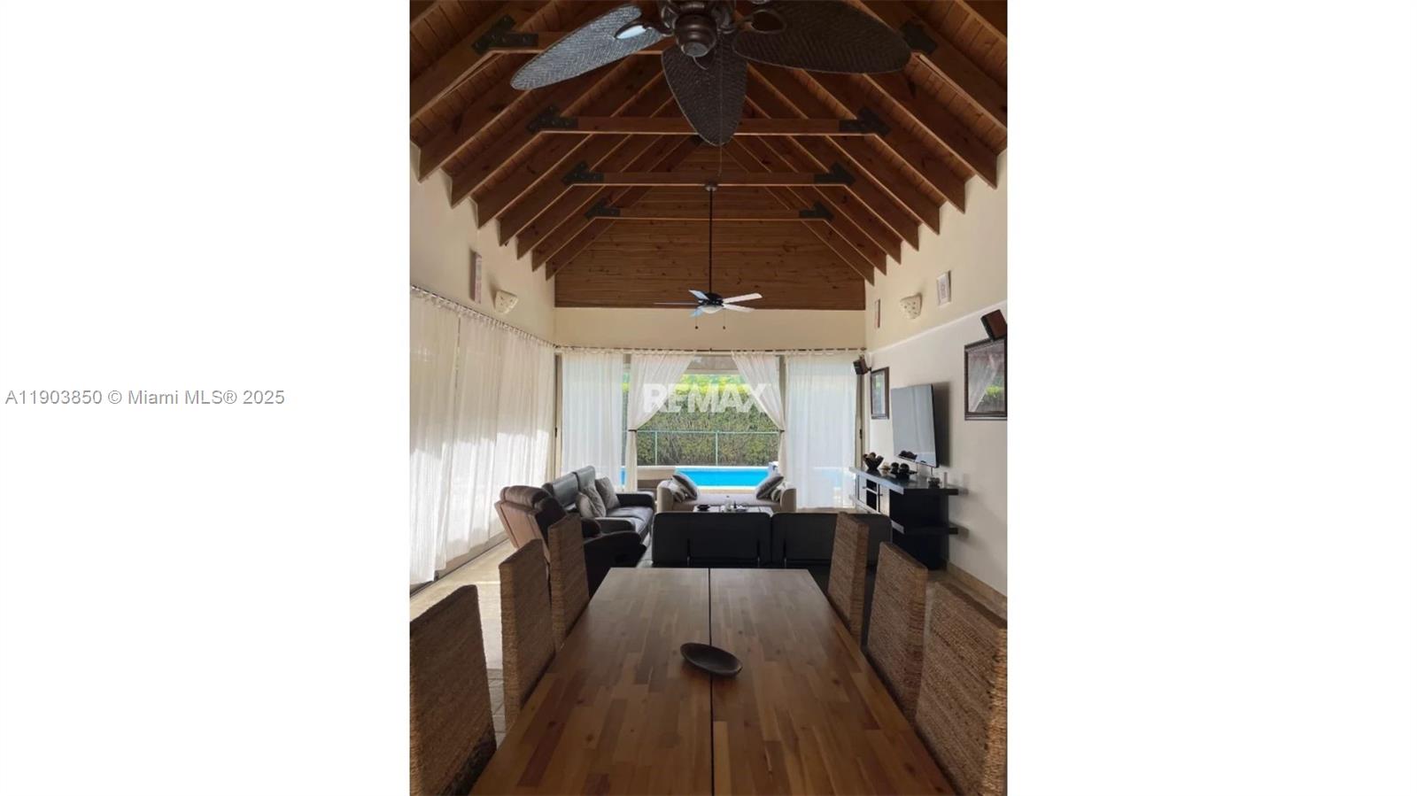 Villa Athenas - Residential