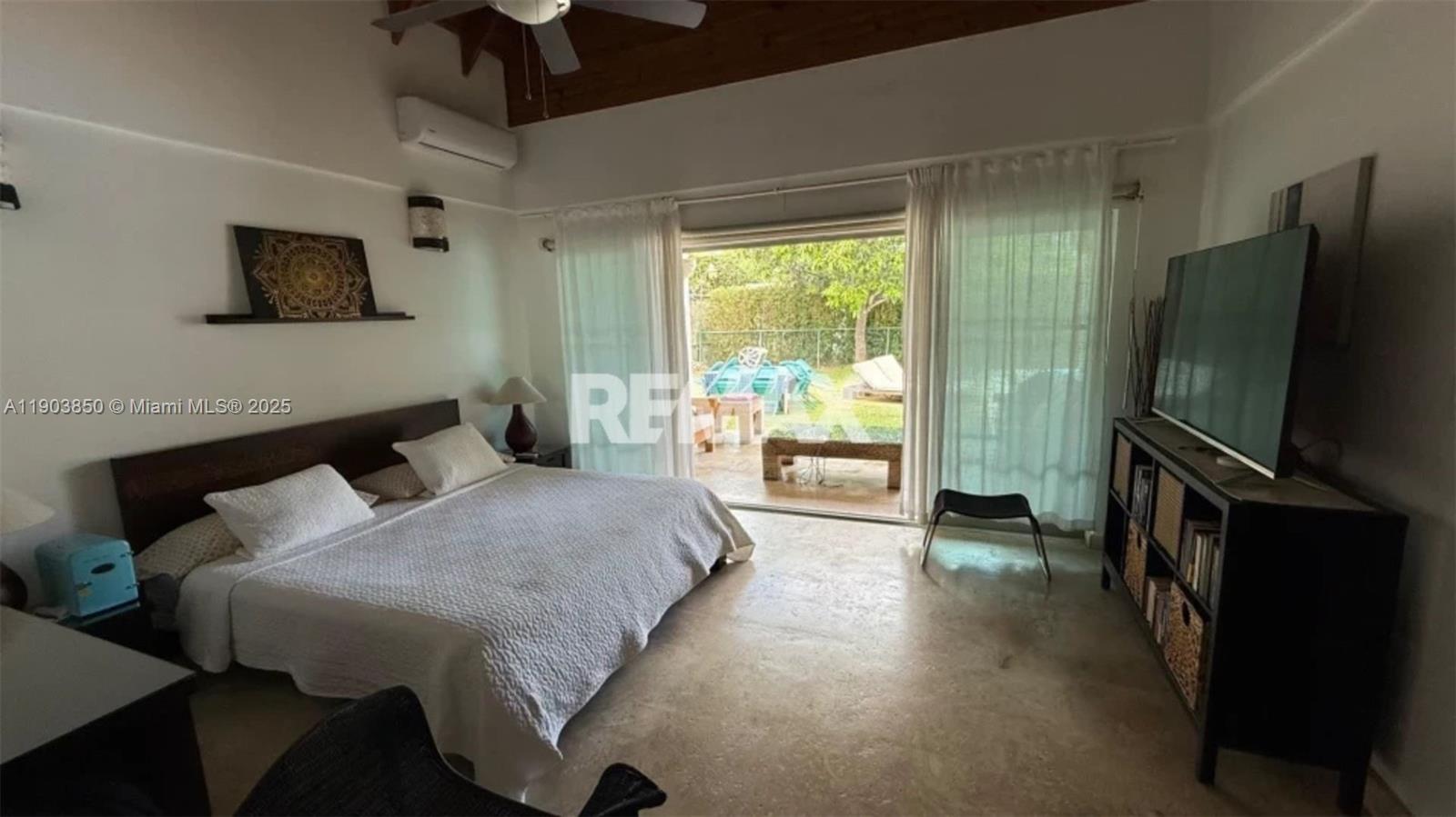 Villa Athenas - Residential