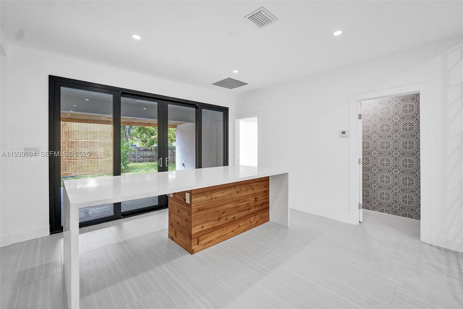 OCEAN BEACH ADDN NO 3 - Residential Lease