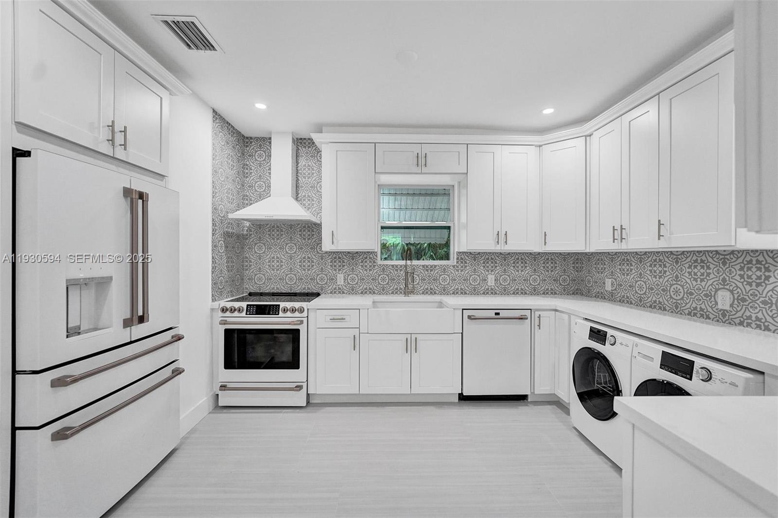 OCEAN BEACH ADDN NO 3 - Residential Lease