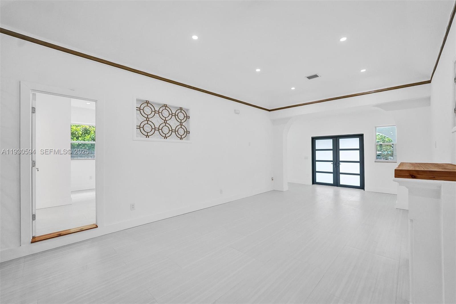 OCEAN BEACH ADDN NO 3 - Residential Lease