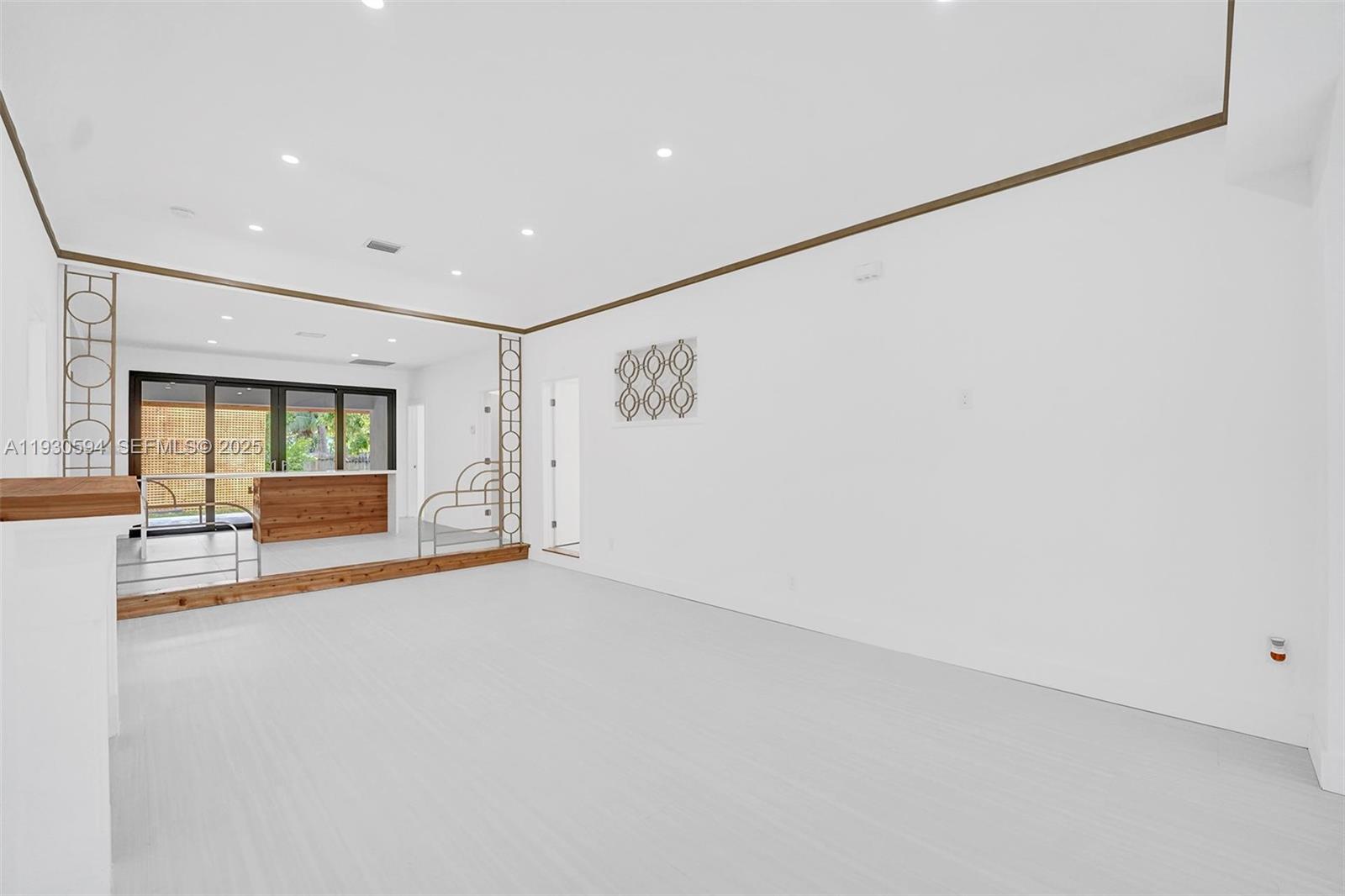 OCEAN BEACH ADDN NO 3 - Residential Lease