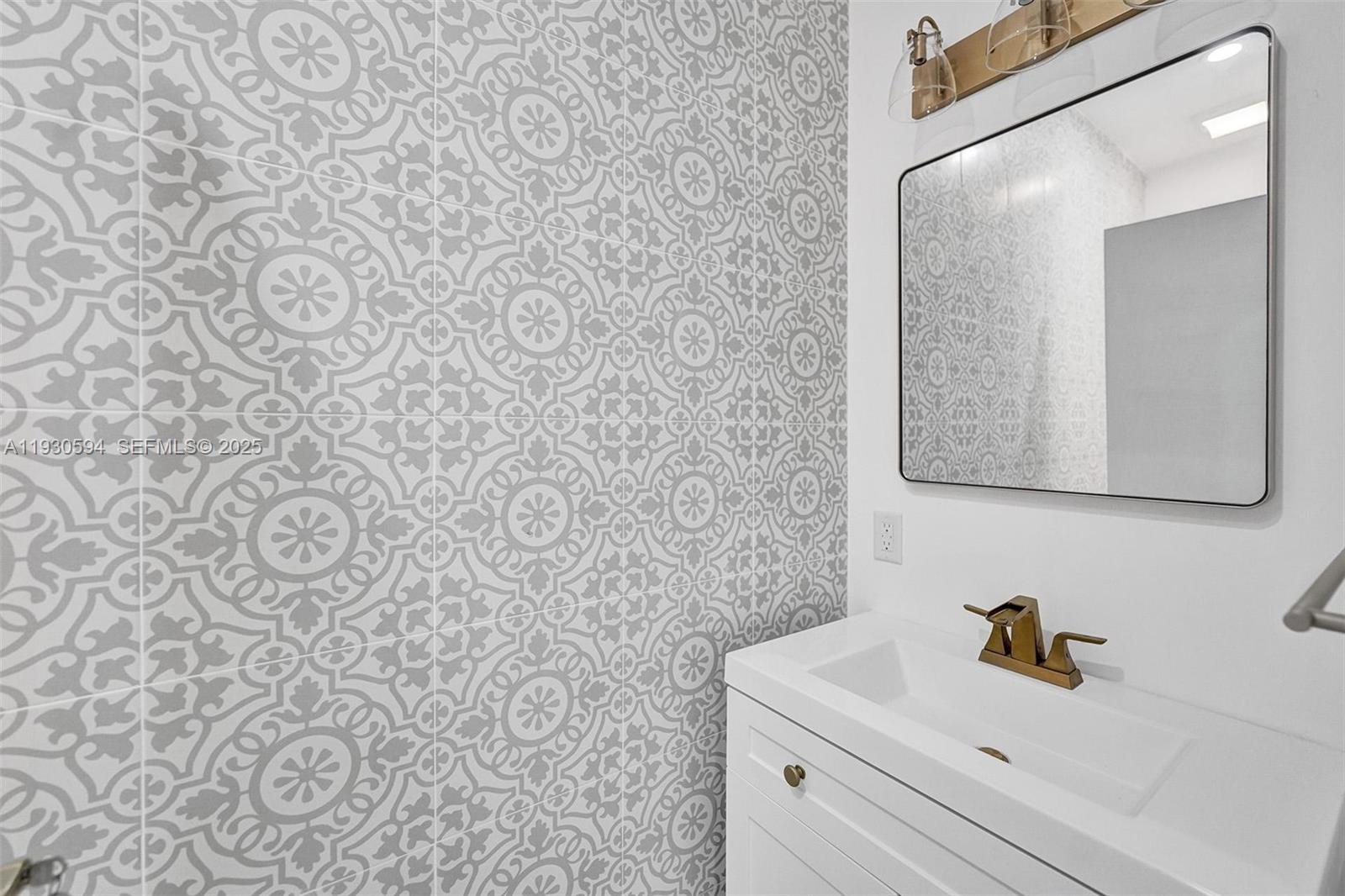 OCEAN BEACH ADDN NO 3 - Residential Lease