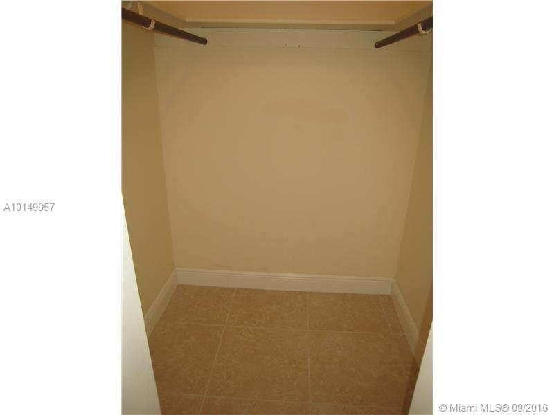 VILLAGE OF KINGS CREEK CO - Residential Lease