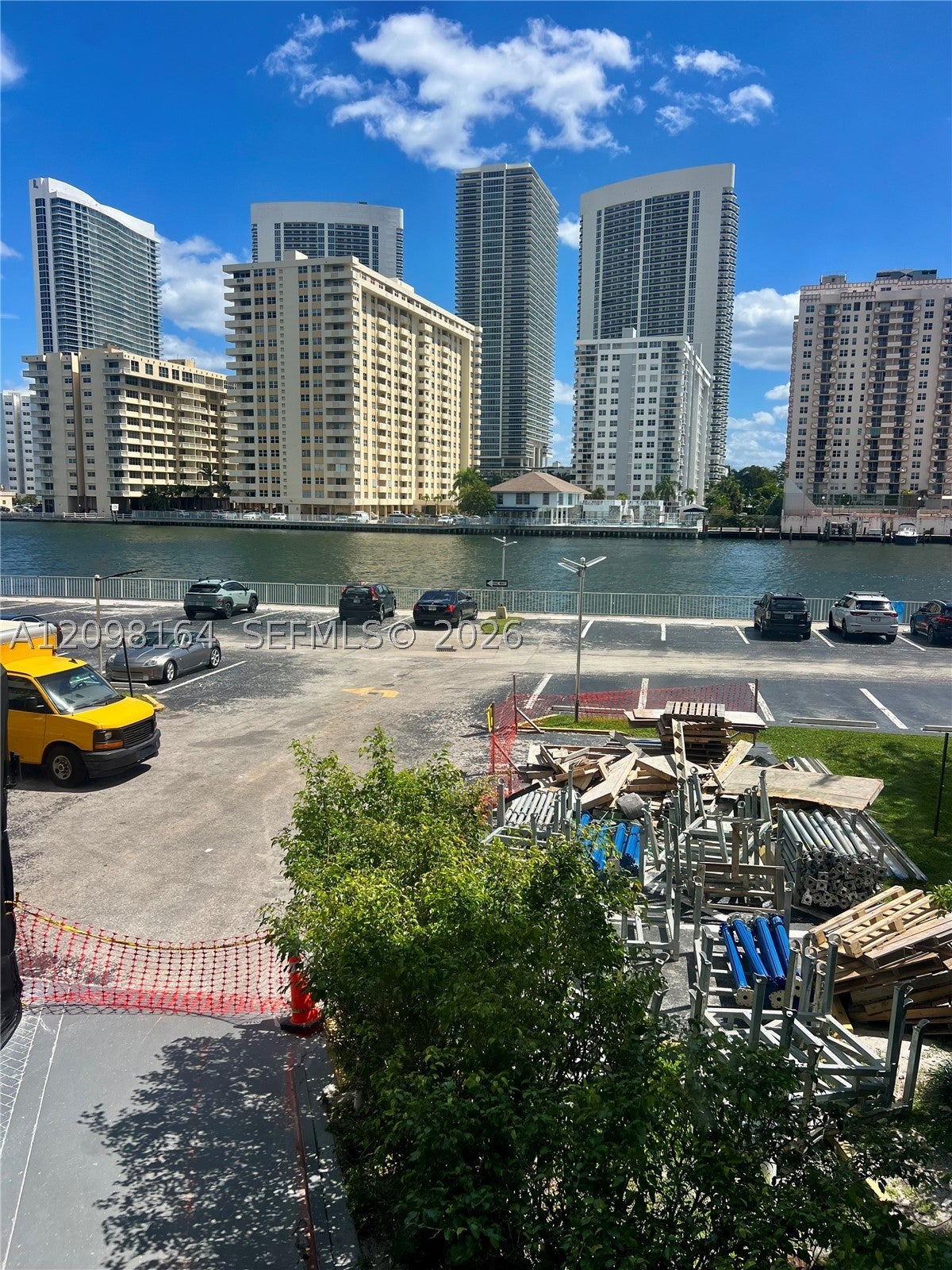 100 Golden Isles Dr 205, Hallandale Beach, FL, 33009/$385,000 2 100 Golden Isles Dr 205