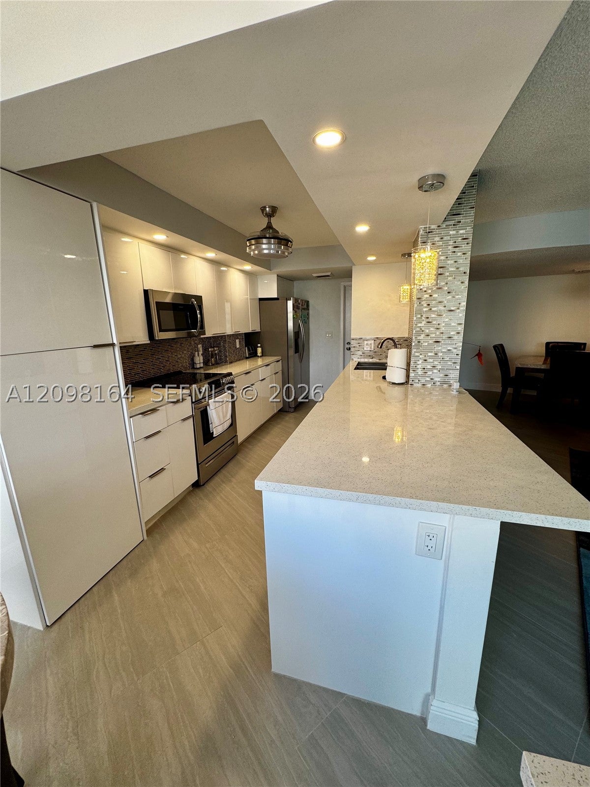 100 Golden Isles Dr