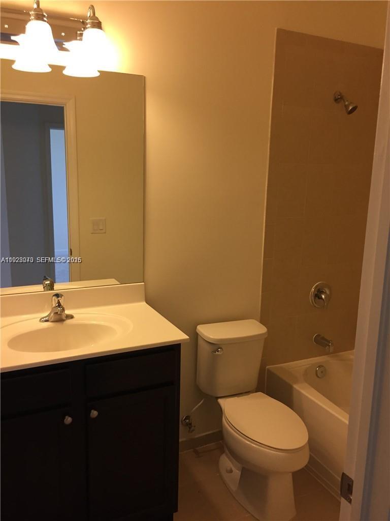 ASTORIA AT CENTRAL PARK - Residential Lease