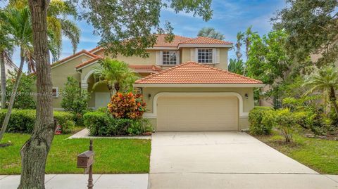 Photo of 720 Verona Lake Dr, Weston, FL 33326 (MLS # A11858587)