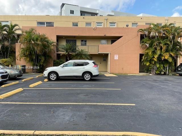 140 Nw 87th Ave G216, Miami, Broward County, Florida - 2 Bedrooms  
2.5 Bathrooms - 